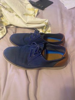 Men’s outgoing shoes, size 10.5