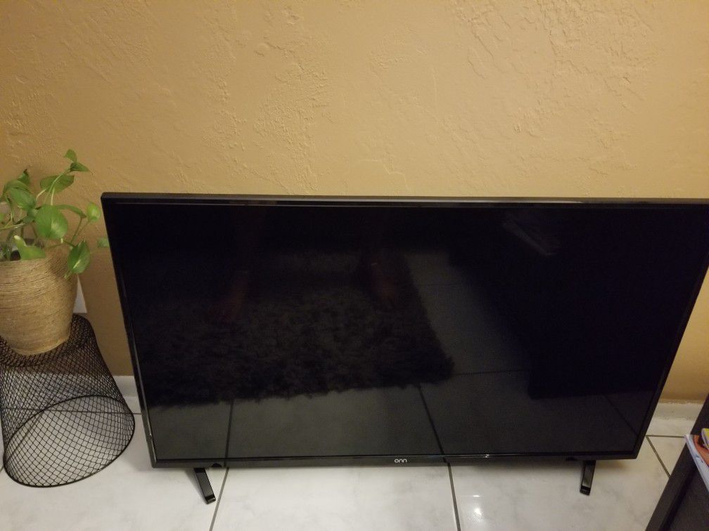 ONN 40 inch TV