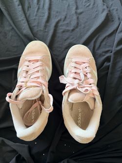 EUC Adidas Campus 5.5 ladies