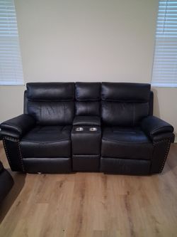 Dublin Loveseat