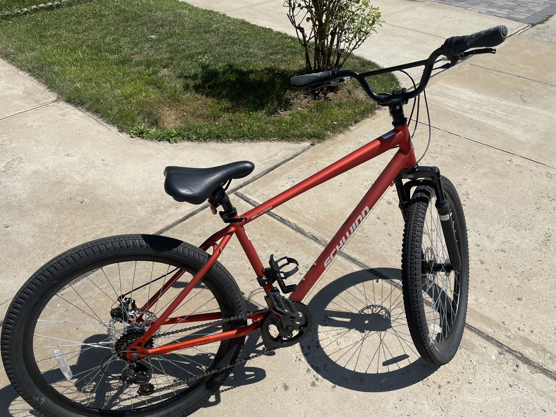 Schwinn Bellwood comfort Hybrid Bike 27.5 Inches