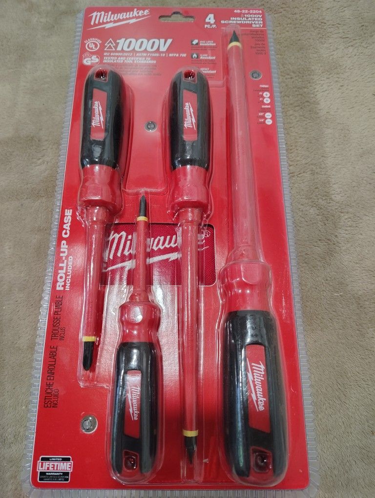Milwaukee 1000V Insulated Screwdriver 4 Piece Set with Pouch