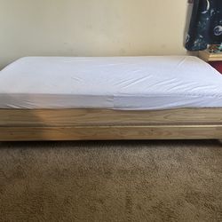 Stackable Twin Beds With mattresses 