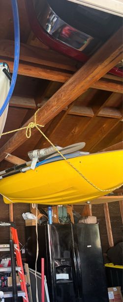 I’m selling one kayak the yellow one
