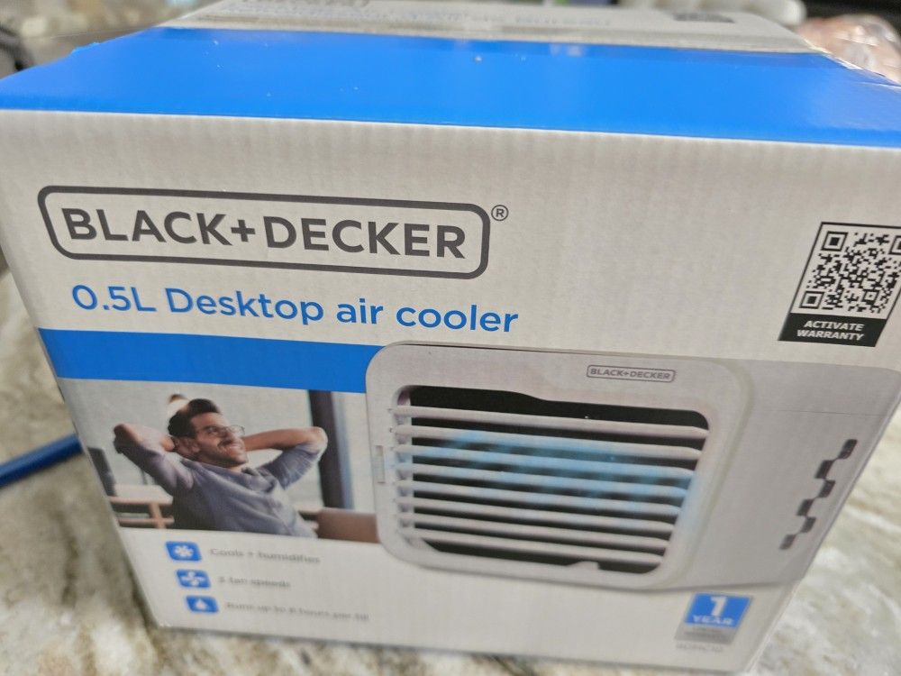 BLACK+DECKER Desktop Air Cooler, Personal Portable Fan with 3-Speeds, Evaporative Air Cooler with 0.5L Water Tank, Air Cooler Fan for Desk, Home, Offi