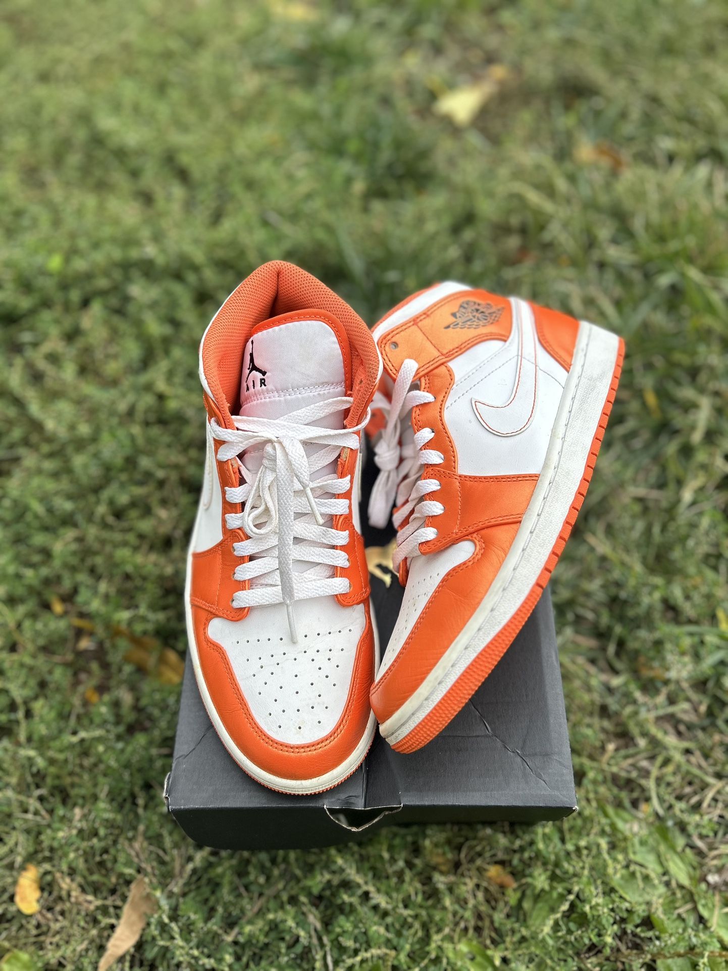 Jordan 1 Mid Size 8