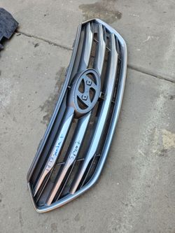 Hyundai Santa Fe sport grille oem