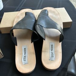 STEVE MADDEN SANDALS
