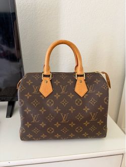 Authentic Louis Vuitton speedy 25