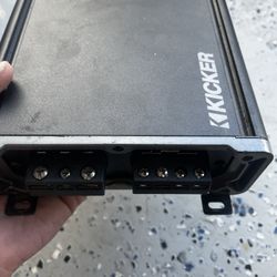 Kicker 10” L7 Box and 400.1 Amp