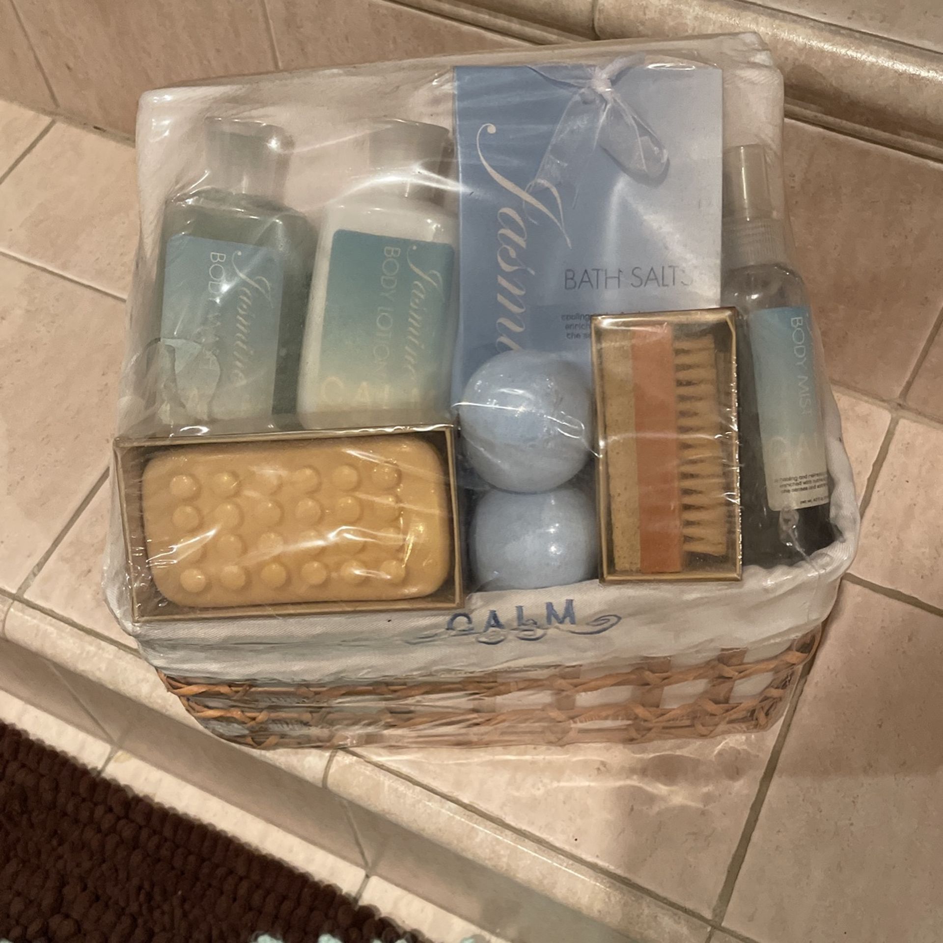 Gift Basket For Bathroom