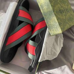 Gucci slides