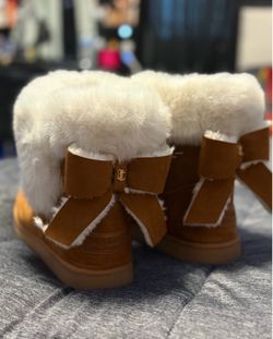 Juicy couture boots size 7