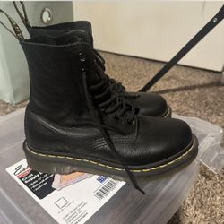Dr Martins Boots 