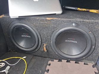 2 10 in subwoofers and amp Kenwood