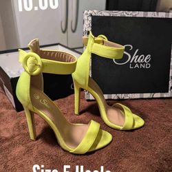 Ladies Size 5 Heels