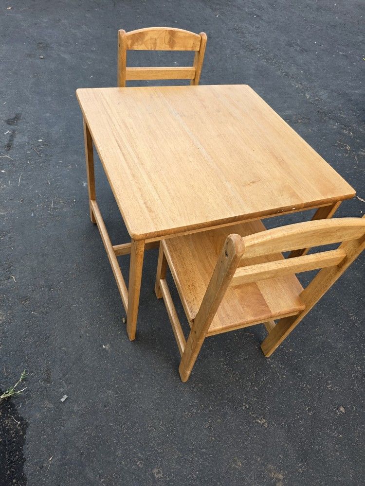 Wood Kids Table And Chairs