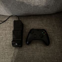 Xbox Controller With Wireless Charger 