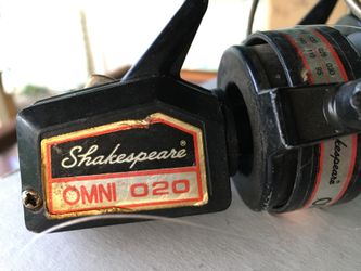 2 Shakespeare Omni 20 spinning reel vintage
