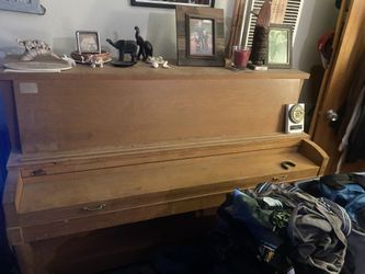 Hamilton Upright Piano