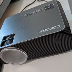 Screen Protector/ Movie Proyector 