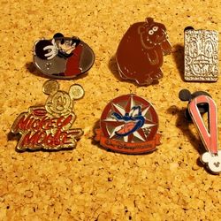Lot of Disney Trading Pins. Lot 99