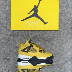 Jordan 4 ‘Lightning ‘