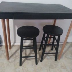 Bancos Altos Y Mesa