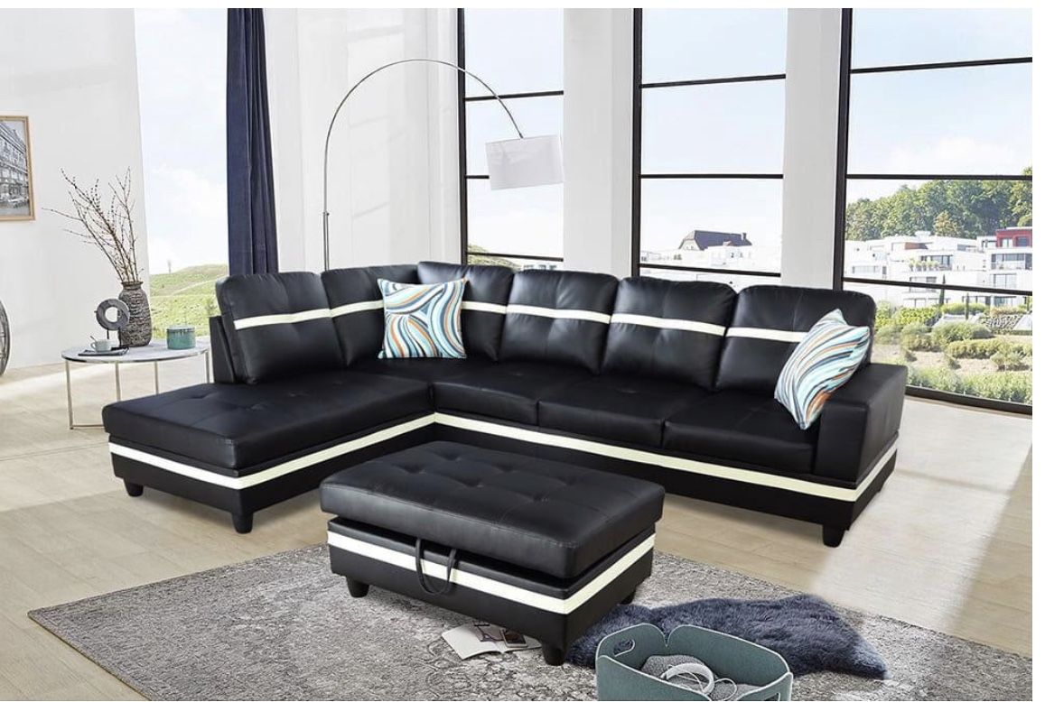 Brand New 2pc. Sectional With FREE Ottoman Ready For Delivery 🚚