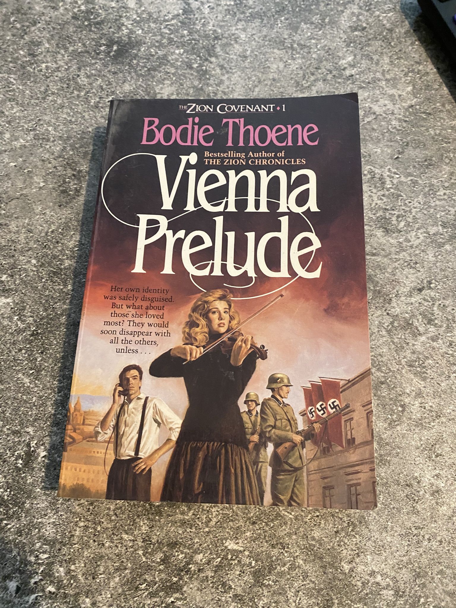 Vienna Prelude (The Zion Covenant, Book 1) - Paperback By Thoene, Bodie - GOOD
