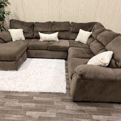 Large Sectional Couch w/ Reversible Chaise & Ottoman - Delivery Available 