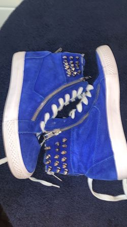 Woman size 7 betsey johnson