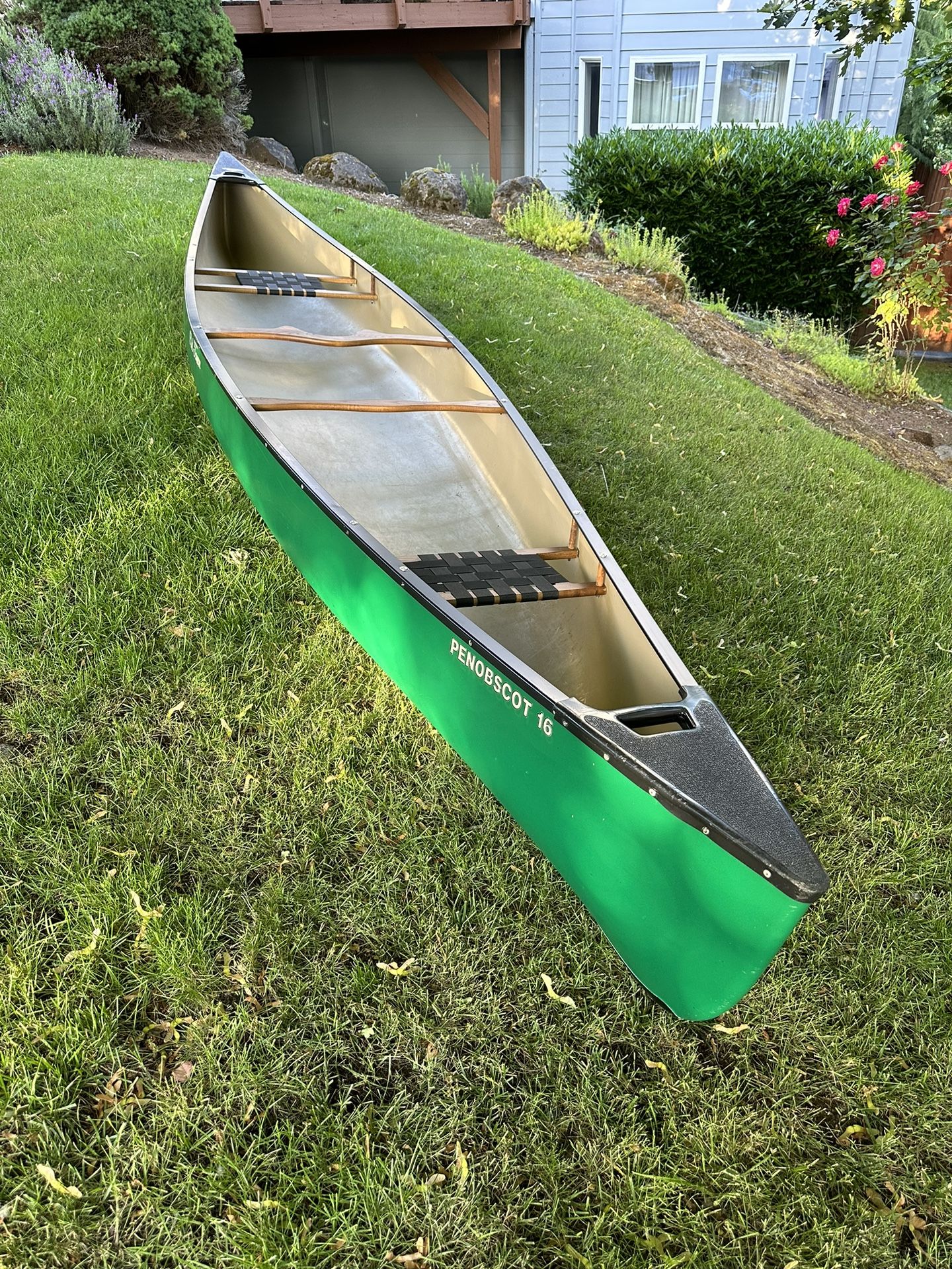 Old Town Penobscot 16 Royalex LL Bean Edition Ultralight Performance Canoe Classic