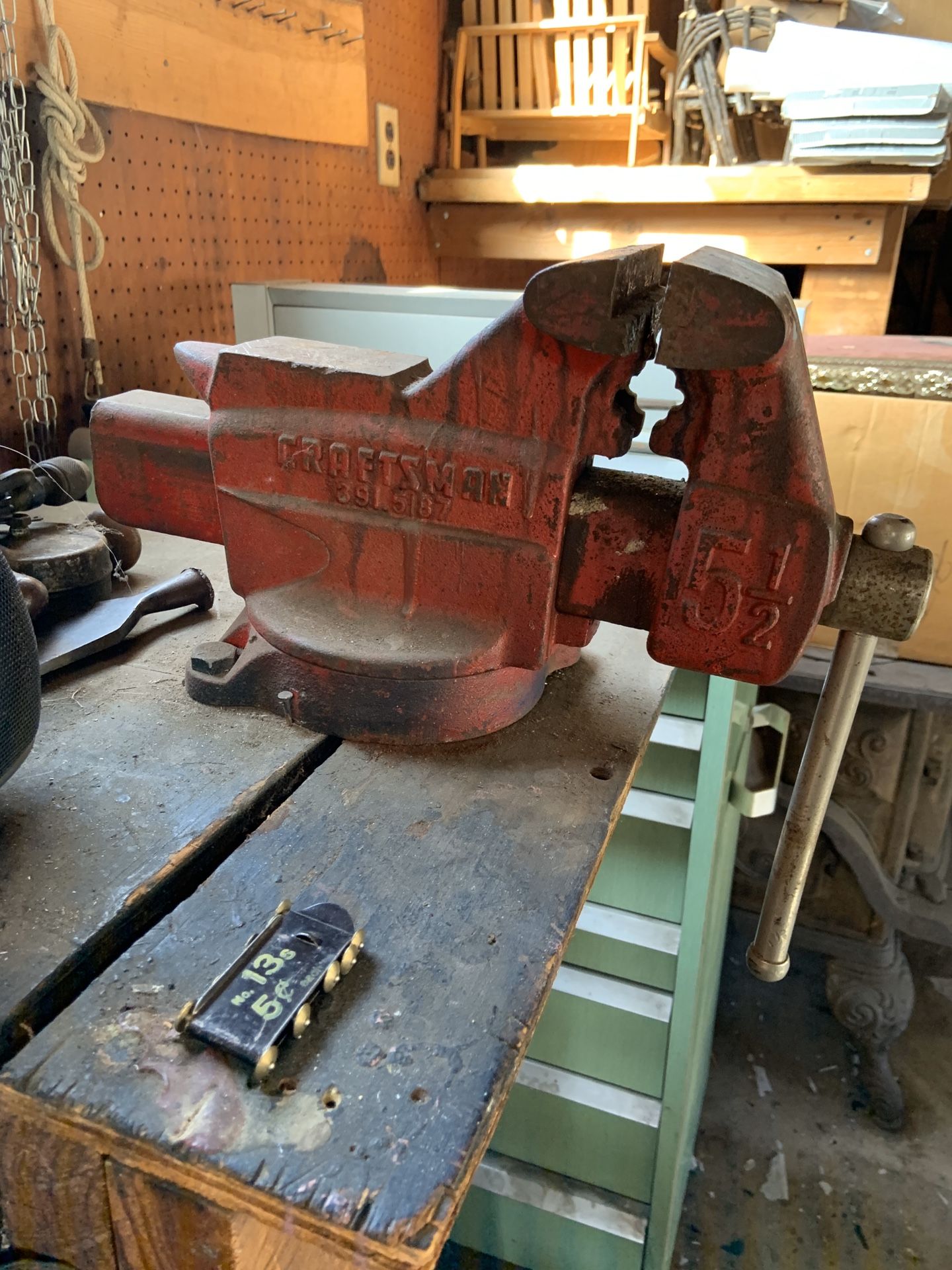 VINTAGE CRAFTSMAN 5 1/2 BENCH VISE