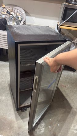 Soda and drink cooler