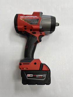 MILWAUKEE 2967-20 1/2” IMPACT WRENCH WITH M18 XC5.0 BATTERY IN NEW CONDITION