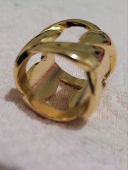 Vintage Cuff Ring Gold Metal Link Chain Costume Fashion Jewelry Cutout Cage HTF.

 Thumbnail