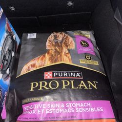Purina Pro Plan Salmon And Rice / Blue Wilderness Chicken