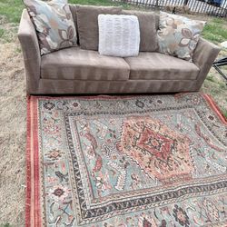 Sofs grabde de 3 personas usado en buenas condiciones por $135