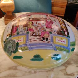 Large Hand Painted Chinese Famille Rose Porcelain Lidded Bowl

