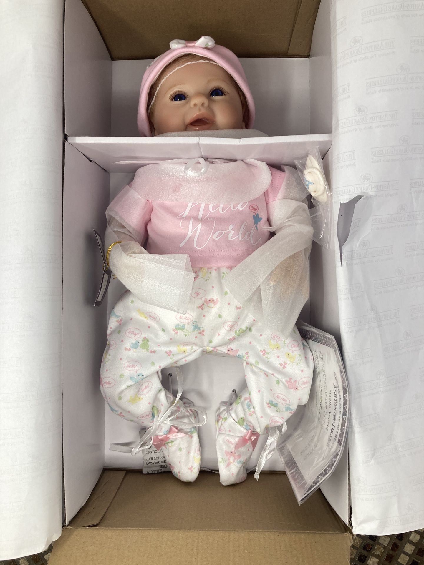 Ashton - Drake Galleries Hello World So Truly Real® Newborn Lifelike Baby Girl Doll