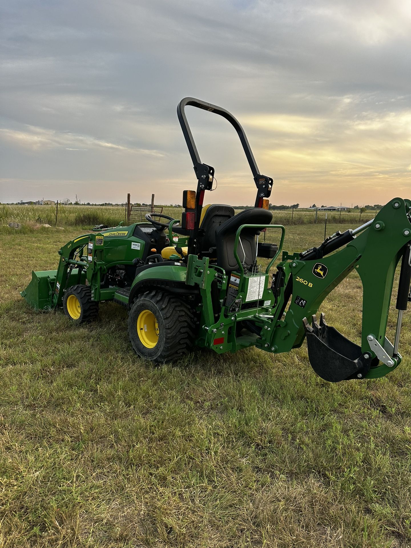 2022 John Deere 1025r Compact Tractor