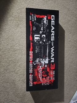 Gears of War 3 Retro Lancer Replica