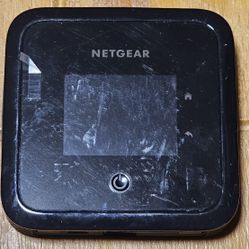 Netgear M5 MR5200 5G Mobile Hotspot Unlocked