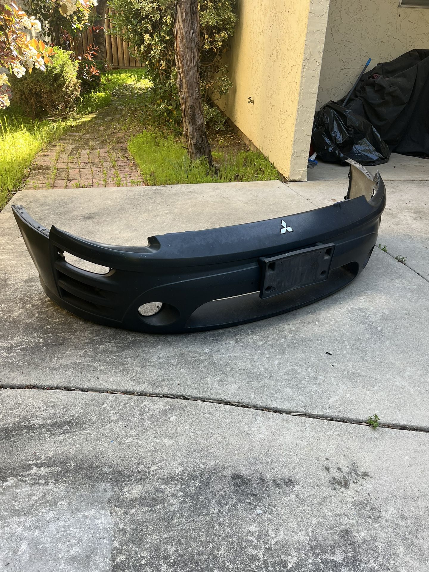 Mitshubishi Eclipse Bumper