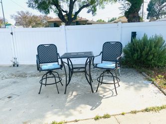 Patio furniture by Hampton Bay