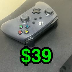 🎮 Dark Gray Xbox One WIRED Controller – MINI-USB – Excellent Condition 🎮  . . . . . . . . . . . . . . . . . . . . . . . . . . . . . . . . . . . . . 