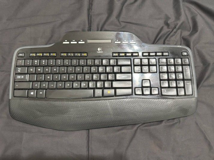 Logitech Wireless Keyboard MK700