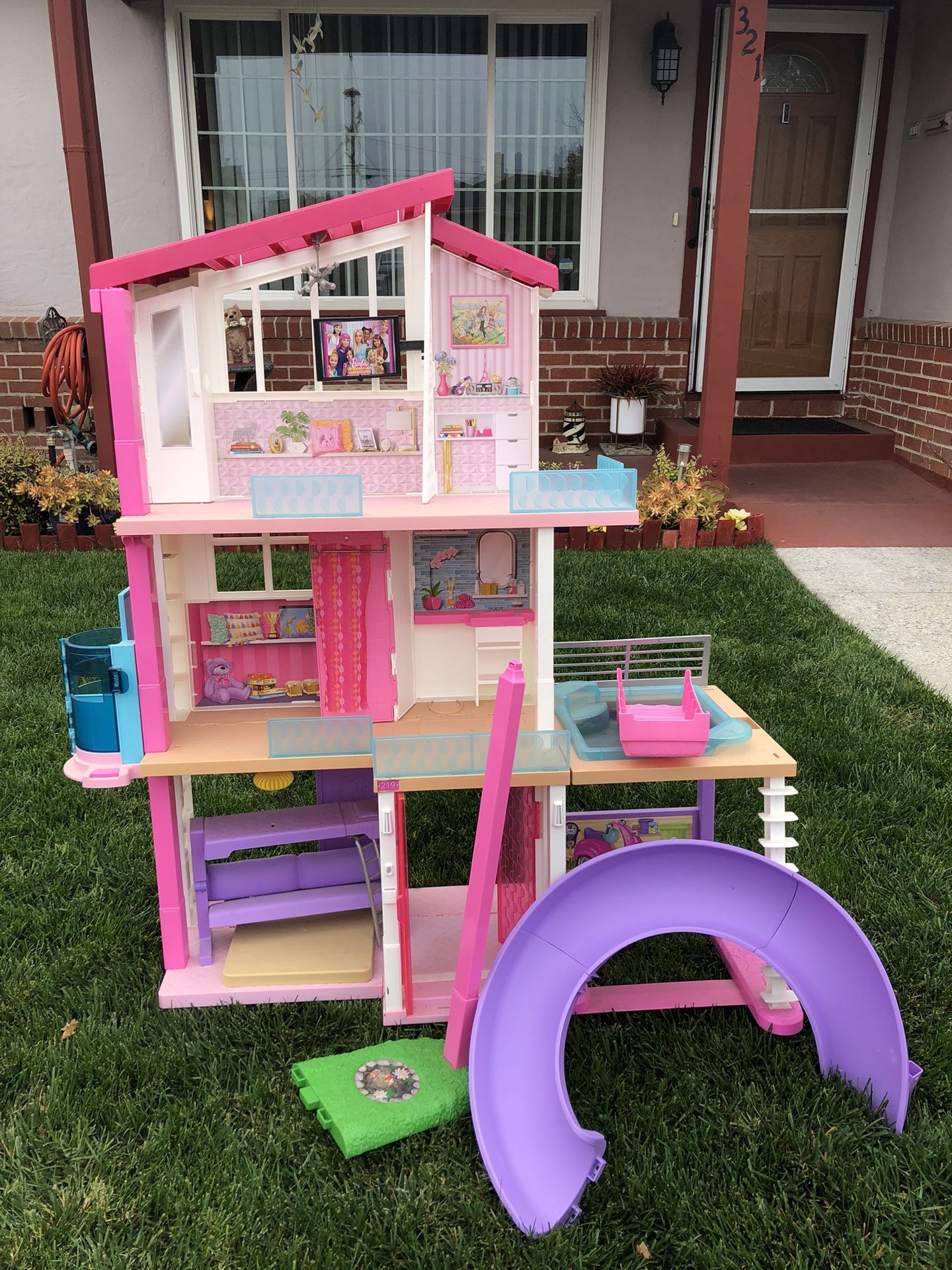 Barbie Dream House