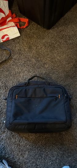 Amazon Basics Laptop Bag